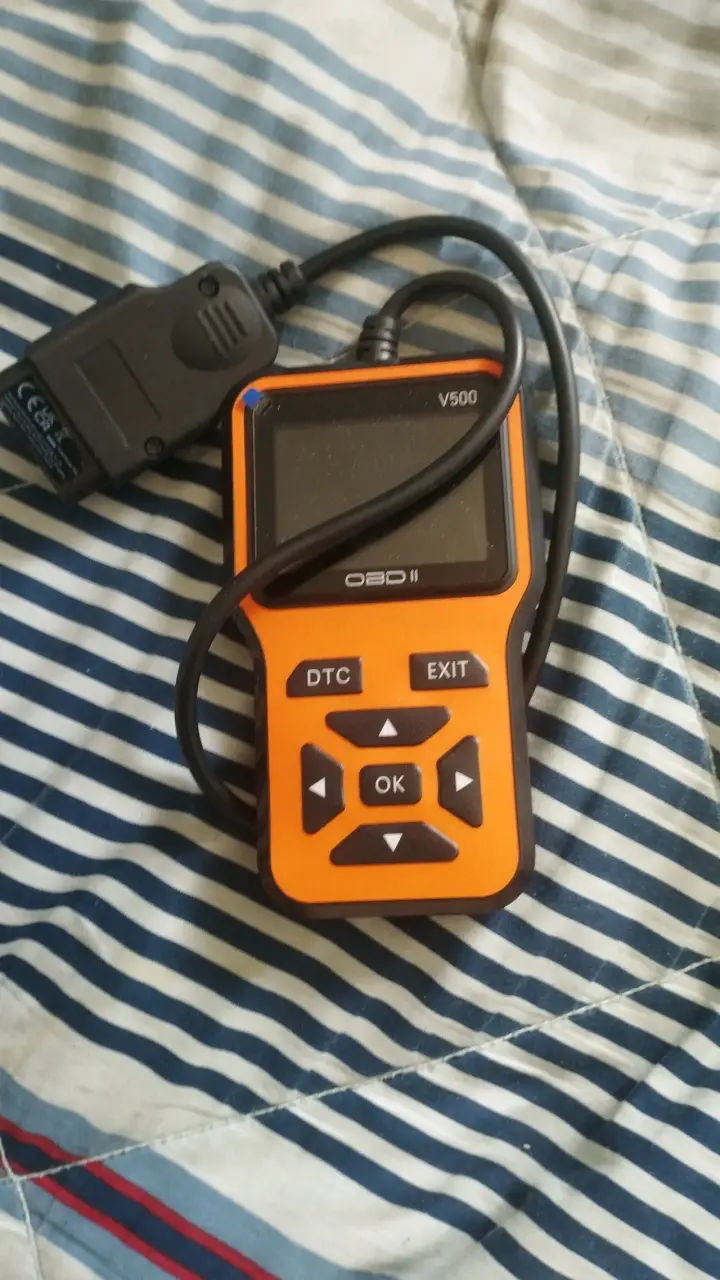Escáner OBD2 V500 para diagnóstico automotriz - 2