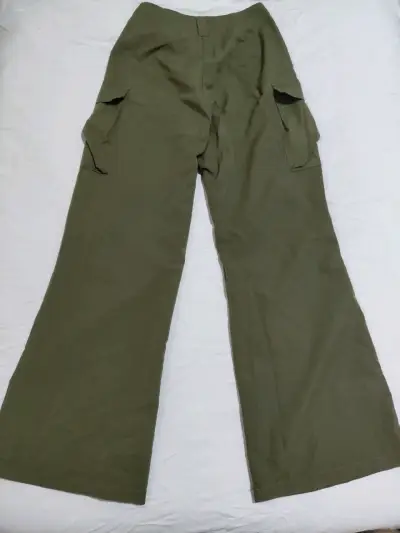 Pantalones cargo verdes para mujer - miniatura 2