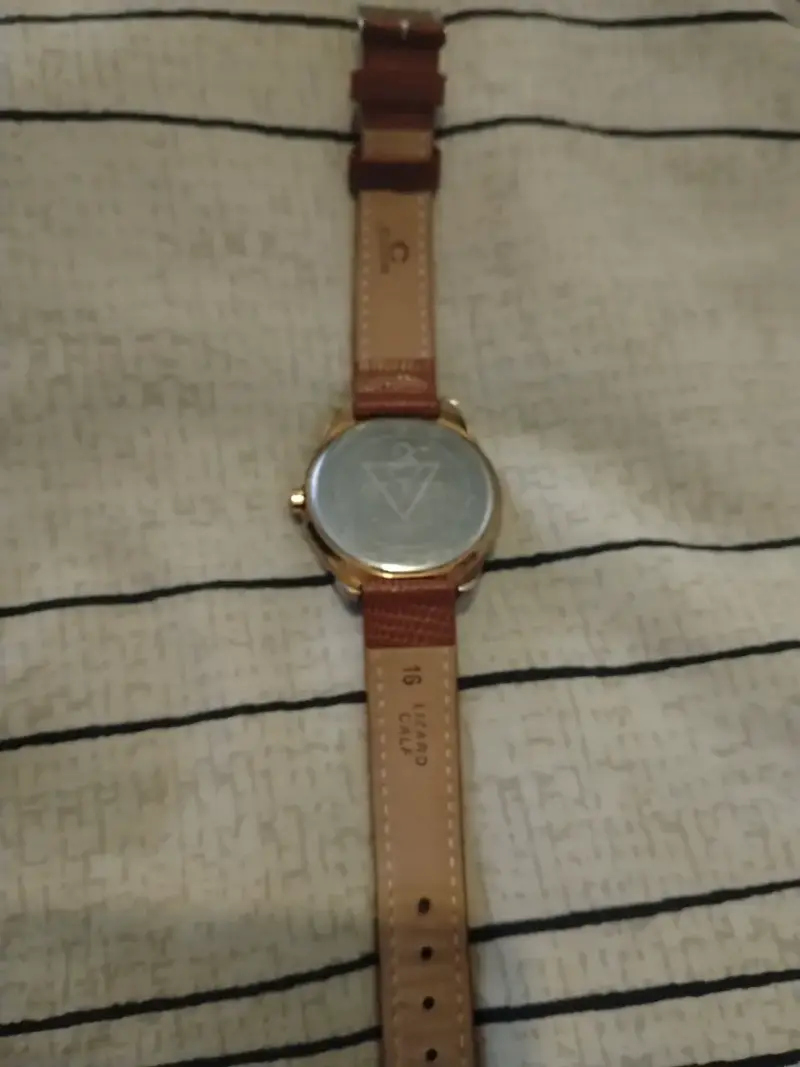 Reloj Guess para mujer con correa de cuero marrón - 3