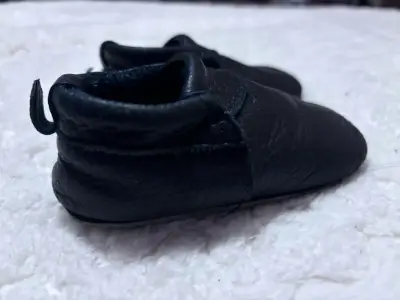 Zapatos de bebé de cuero negro - miniatura 1
