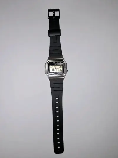 Reloj digital Casio F-91W resistente al agua - miniatura 1