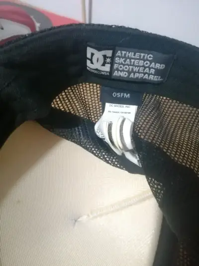 Gorra Trucker DC Shoes Blanca y Negra - miniatura 4