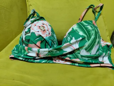 Bikini verde floral para mujer - miniatura 1