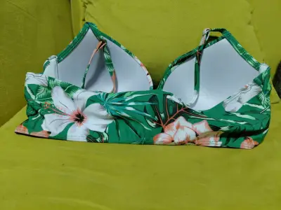 Bikini verde floral para mujer - miniatura 2