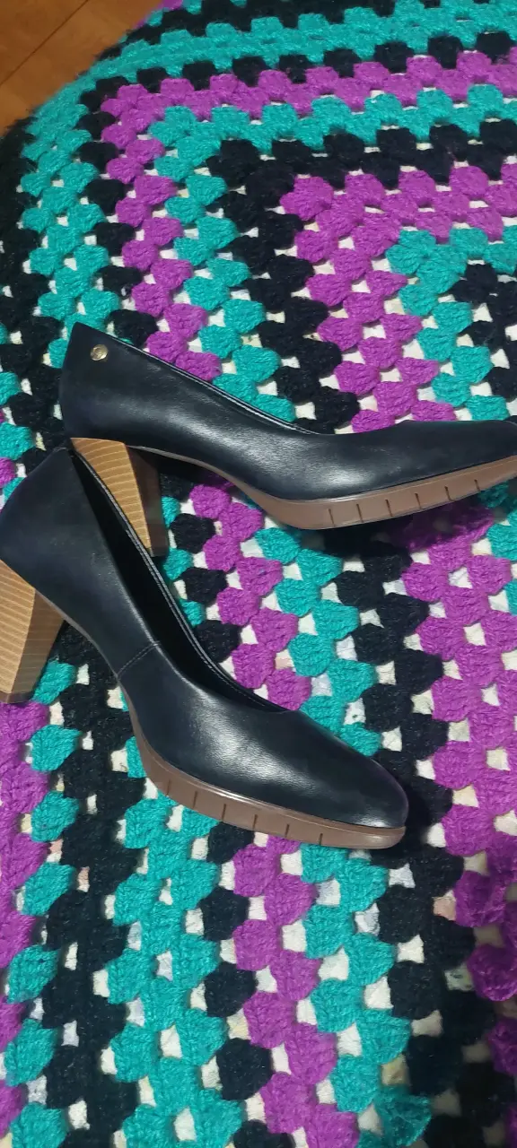 Zapatos de tacón negro Gacel con diseño elegante - 1