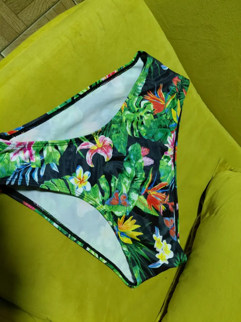 Bikini tropical estampado floral - 5