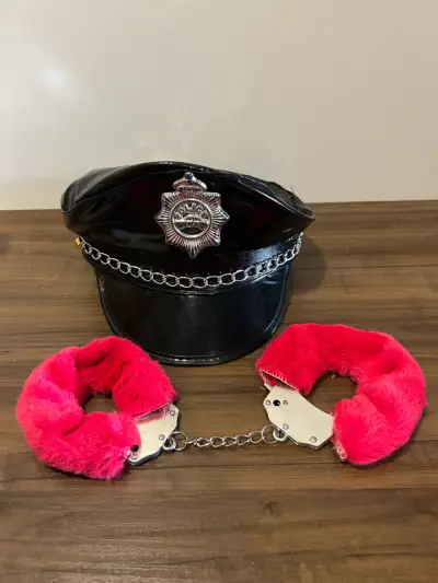 Set de disfraz de policía con esposas de peluche - miniatura 1