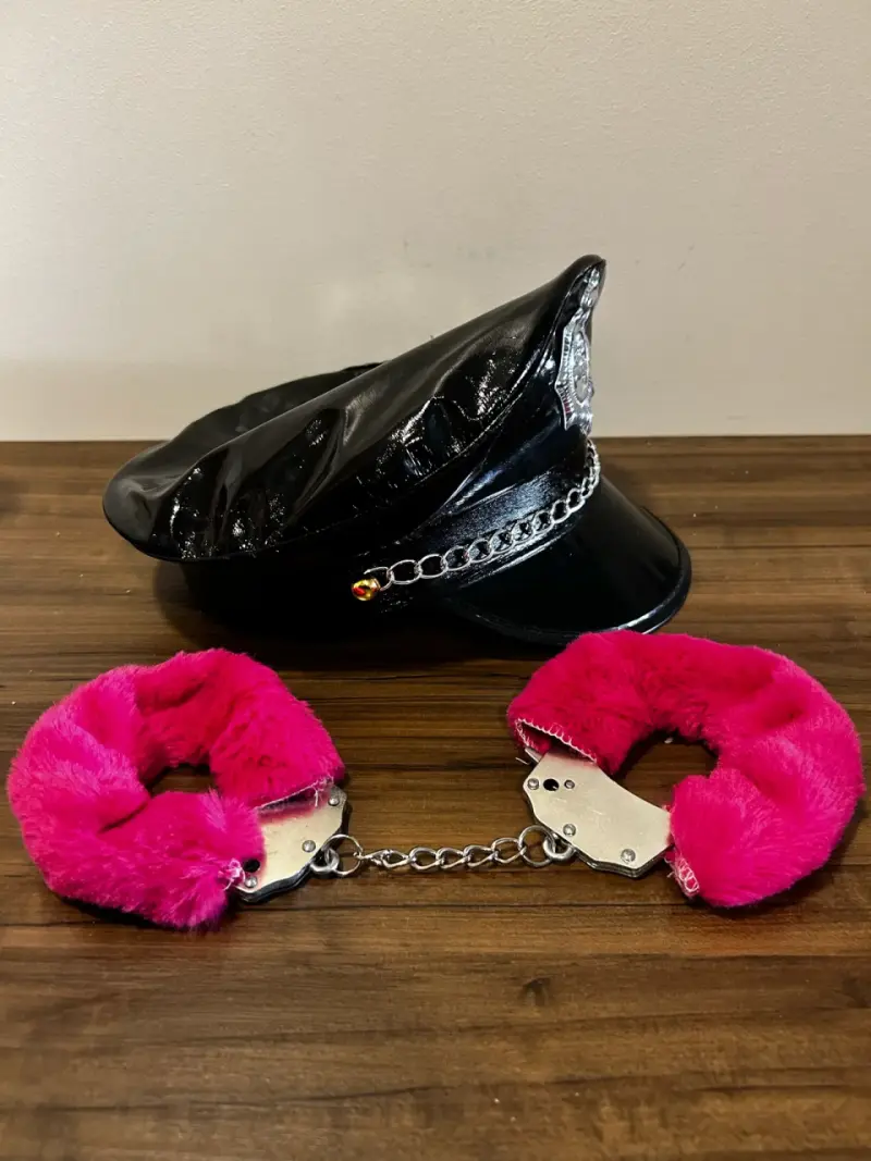 Set de disfraz de policía con esposas de peluche - 2