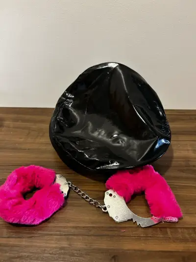 Set de disfraz de policía con esposas de peluche - miniatura 6