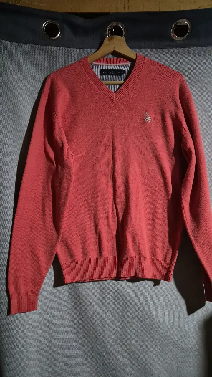 Suéter rojo University Club para hombre