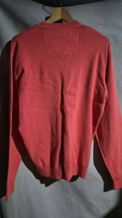 Suéter rojo University Club para hombre - miniatura 3