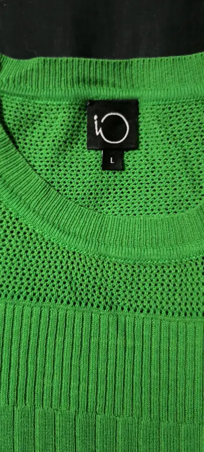 Polera verde con volantes en mangas - miniatura 2