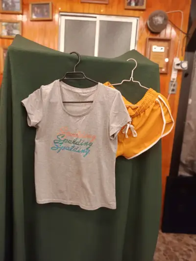 Conjunto deportivo Spalding gris y amarillo - miniatura 2