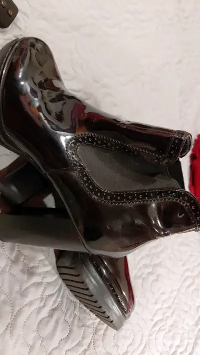 Botines de charol negro con tacón alto - miniatura 3
