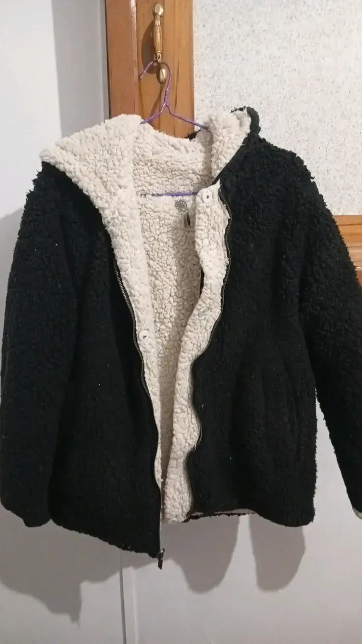 Chaqueta reversible de lana sintética beige/negra - 2
