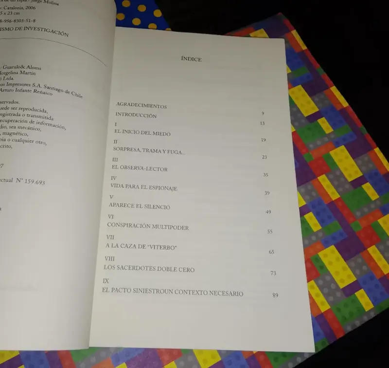 A La Caza De Un Espía - Jorge Molina Sanhueza - 3