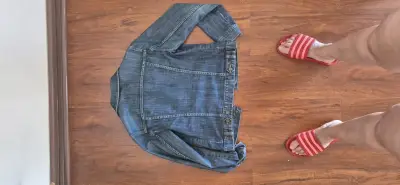 Chaqueta de mezclilla azul para mujer - miniatura 1