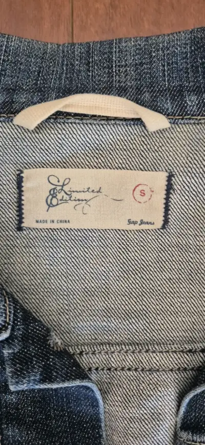 Chaqueta de mezclilla azul para mujer - miniatura 6