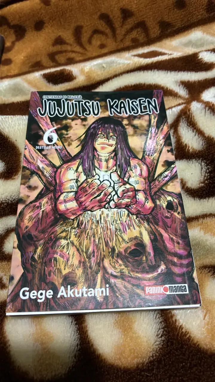 Manga Jujutsu Kaisen Volumen 6