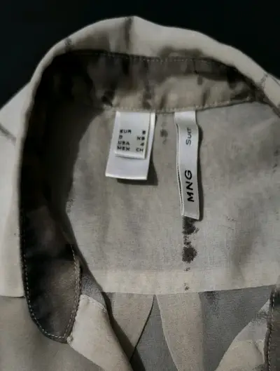Blusa sin mangas MNG estampada en tonos tierra - miniatura 2