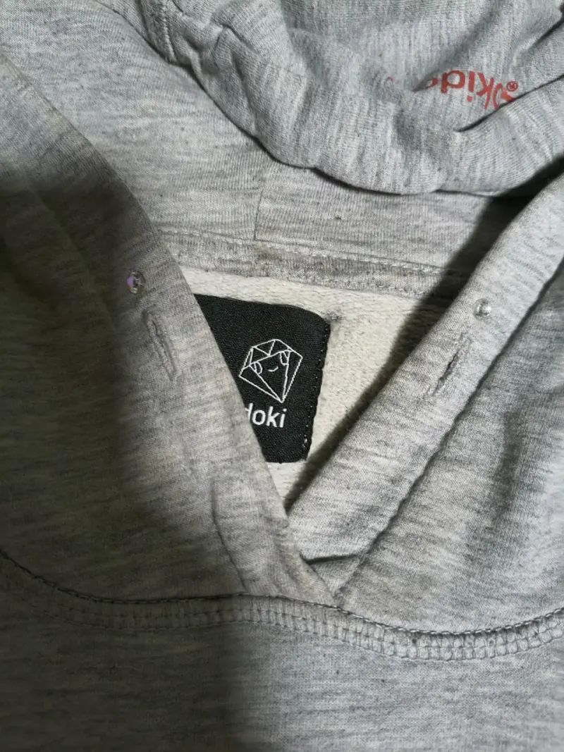 Polerón con capucha gris Tokidoki - 3
