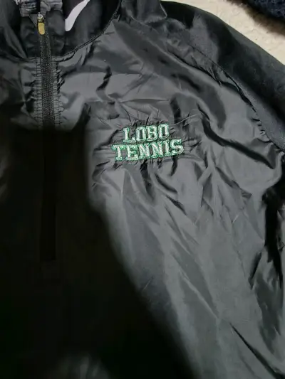 Cortaviento Nike Lobo Tennis Negro - miniatura 2