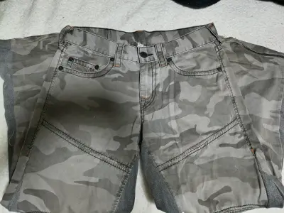 Pantalones camuflados True Religion para hombre - miniatura 1