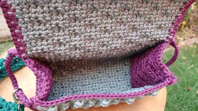 Cartera tejida a crochet multicolor - miniatura 5
