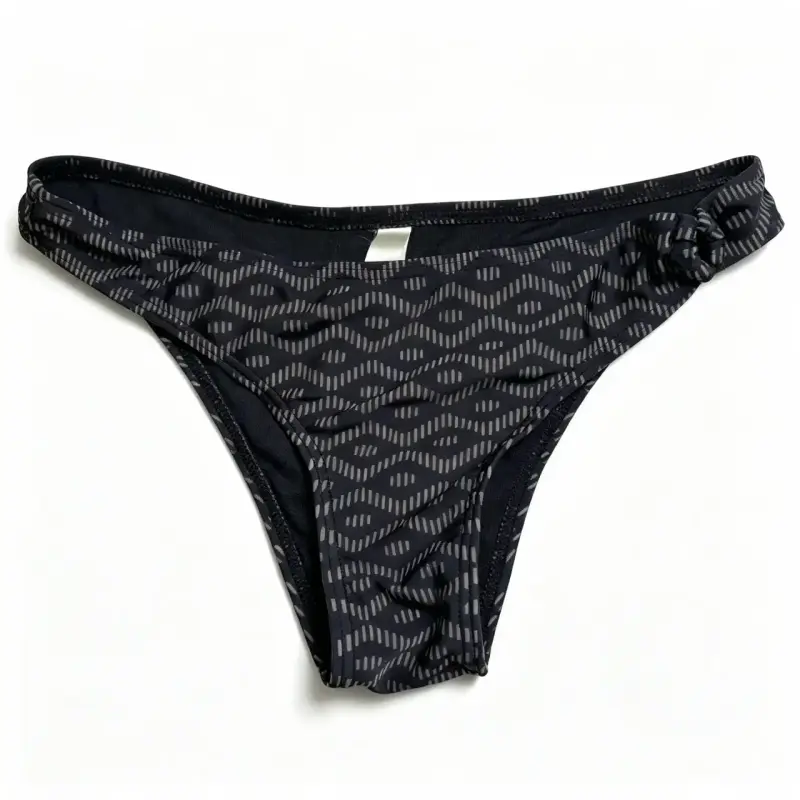 Bikini BBZ negro con diseño geométrico - 3