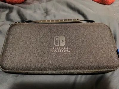 Estuche rígido para Nintendo Switch negro - miniatura 1