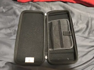 Estuche rígido para Nintendo Switch negro - miniatura 2