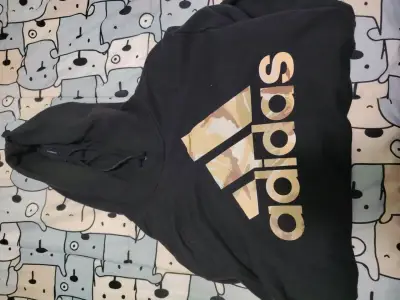 Polerón con capucha Adidas negro estampado - miniatura 2