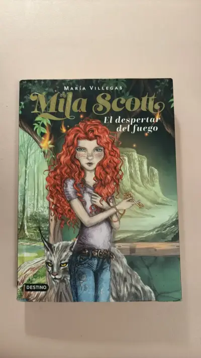 Libro Mila Scott: El Despertar del Fuego - miniatura 1