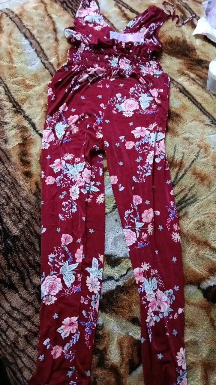 Enterito floral rojo para mujer