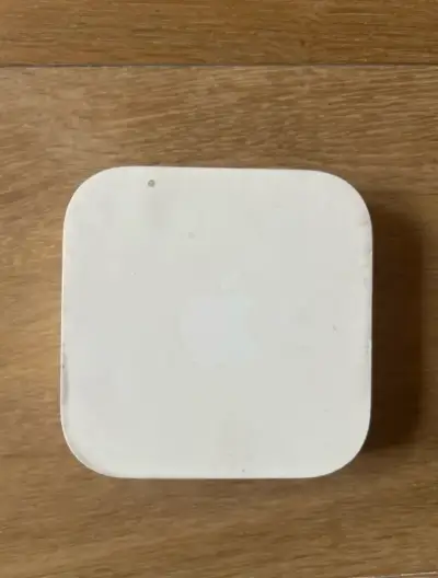 Router Apple AirPort Express en buen estado - miniatura 3