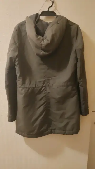 Parka verde con capucha para mujer - miniatura 2