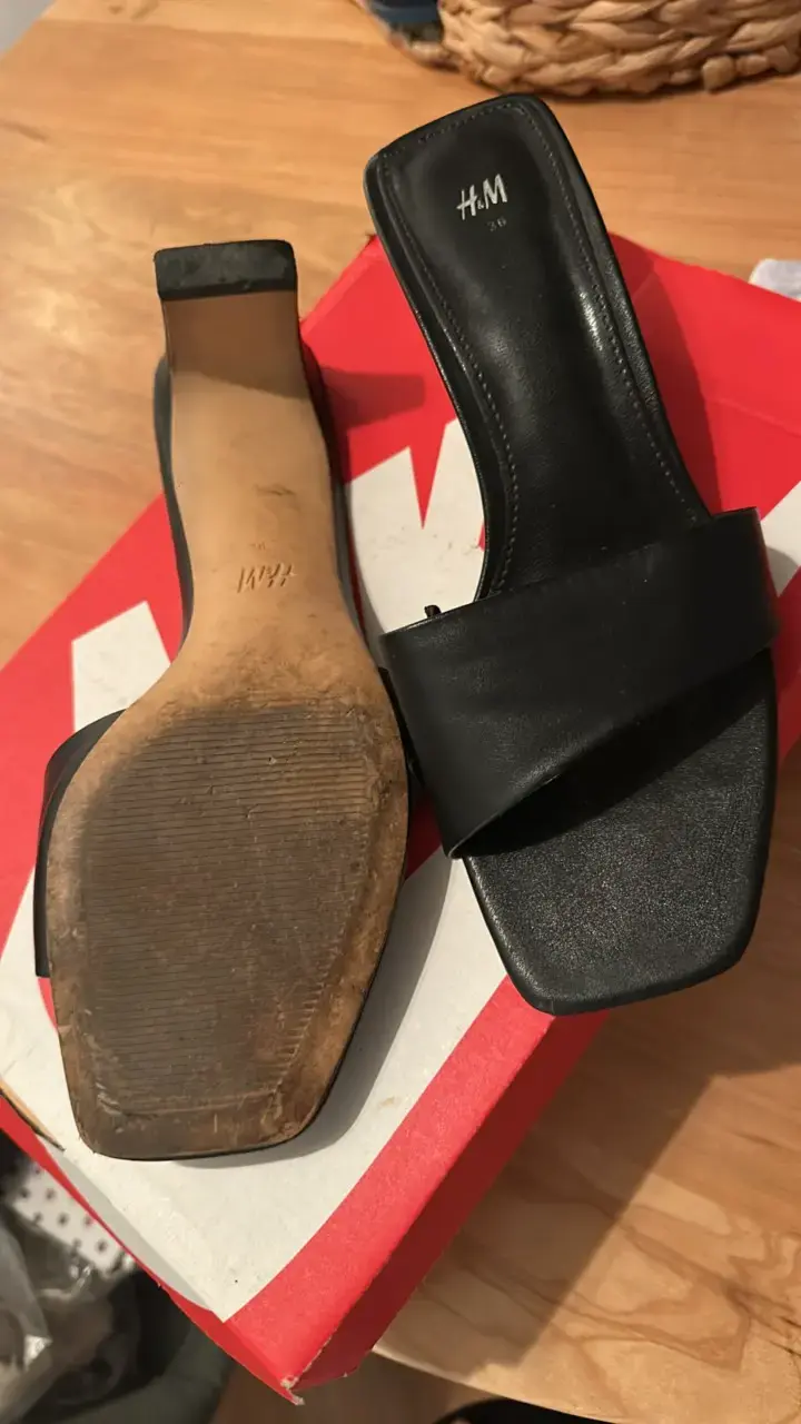 Sandalias de tacón negras H&M elegantes - 5