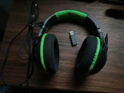 Audífonos razer Kaira pro (Xbox/PC) - miniatura 1
