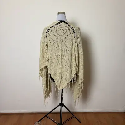 Capa tejida calada con flecos – talla única - miniatura 2