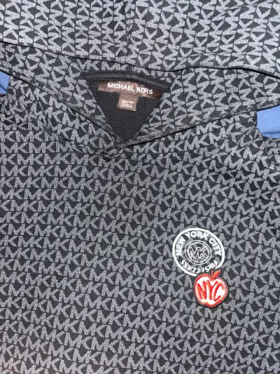 Polerón con capucha Michael Kors estampado - miniatura 2