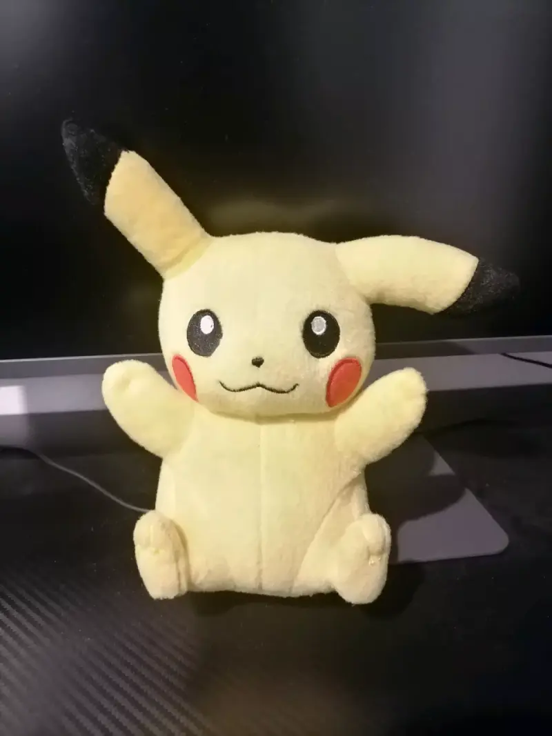 Peluche Pikachu Pokémon Marca Takara Tomy - 2