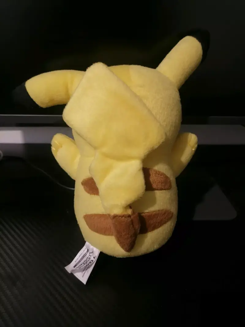 Peluche Pikachu Pokémon Marca Takara Tomy - 3