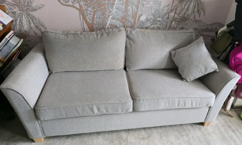 Sofá cama gris con colchón plegable - 1