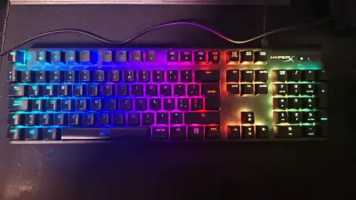 Teclado mecánico HyperX Alloy Origins RGB - miniatura 1