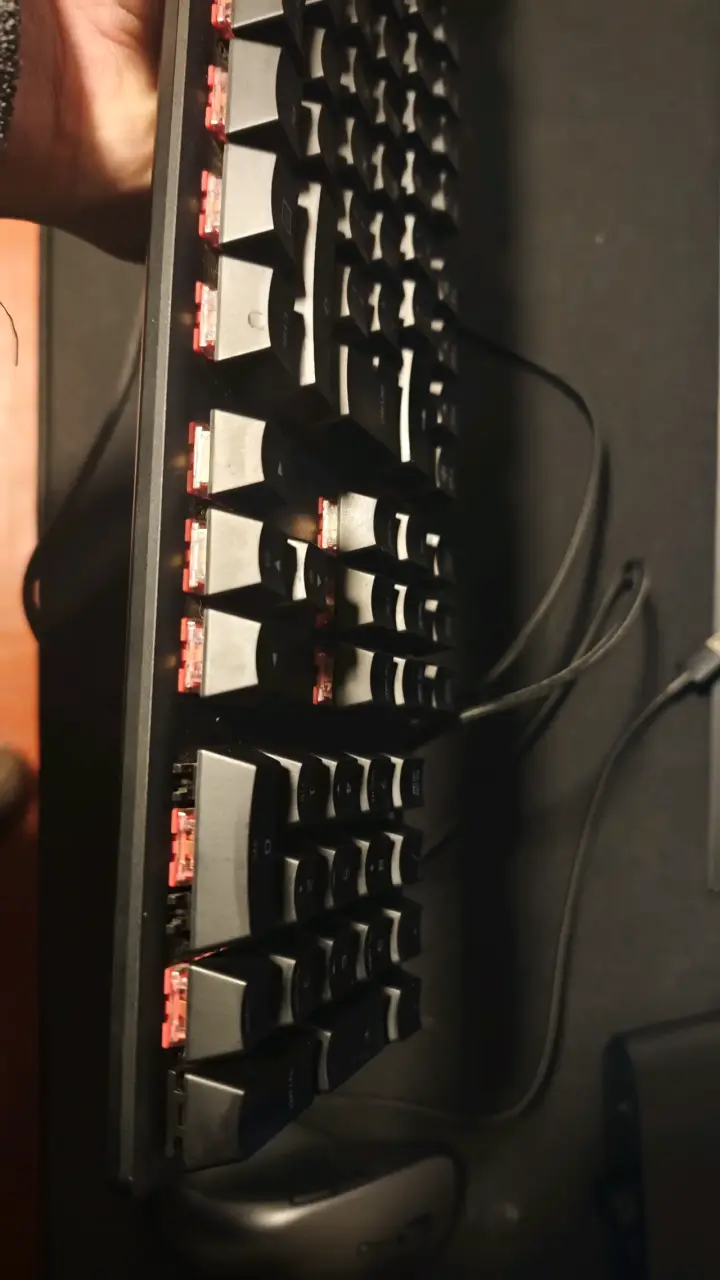 Teclado mecánico HyperX Alloy Origins RGB - 5