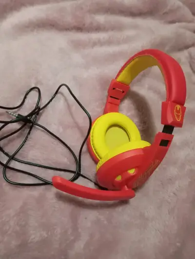 Audífonos Rojos y Amarillo - miniatura 2