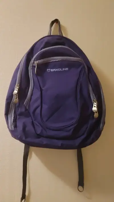 Mochila morada Saxoline con múltiples bolsillos - miniatura 1