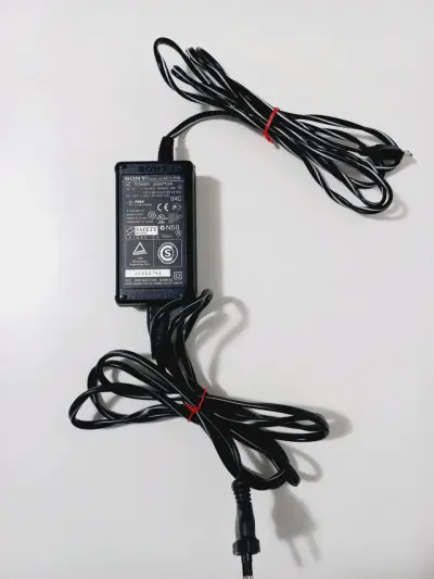 Cargador Sony Handycams AC-L15A - miniatura 2