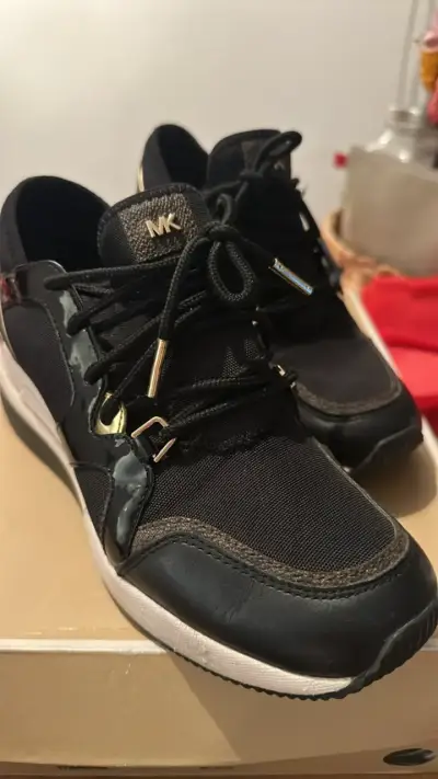 Zapatillas negras Michael Kors para mujer - miniatura 4