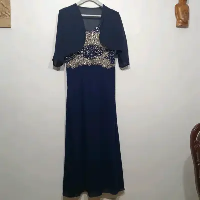 Vestido de fiesta azul con pedrería - miniatura 2